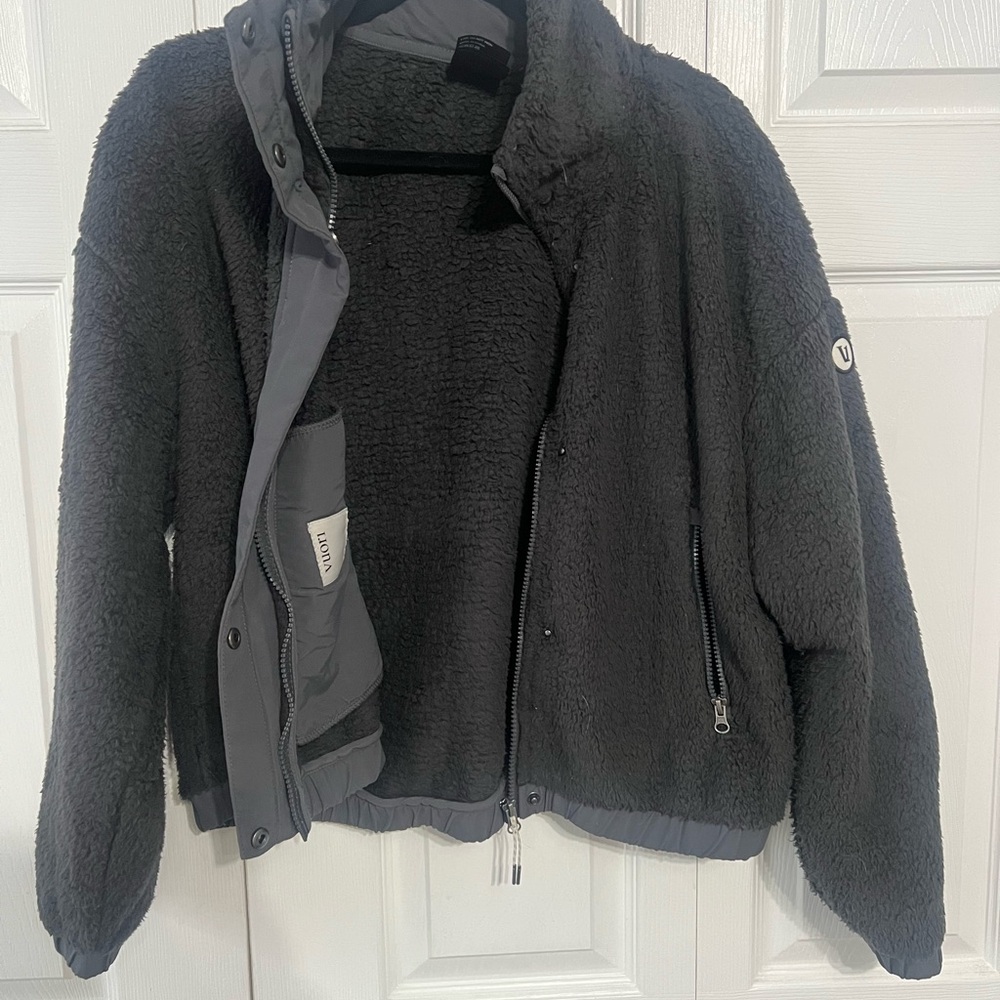 Vuori Black Sherpa Jacket